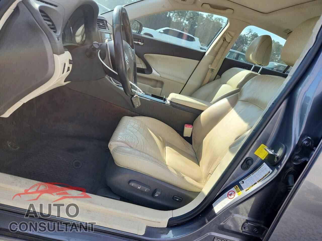 LEXUS IS 2012 - JTHBF5C21C5169676