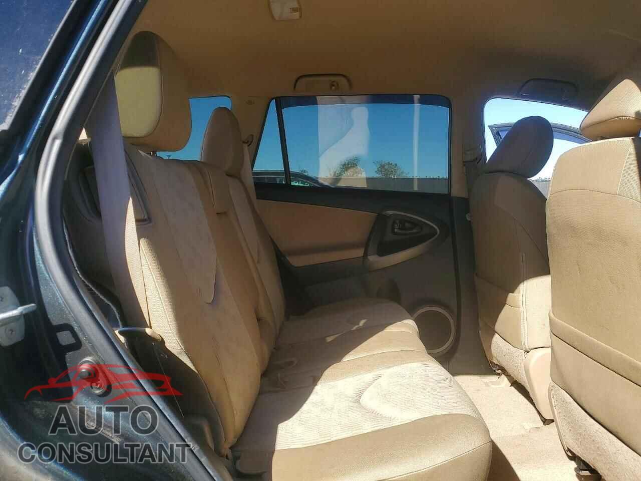 TOYOTA RAV4 2011 - 2T3KF4DV8BW105002