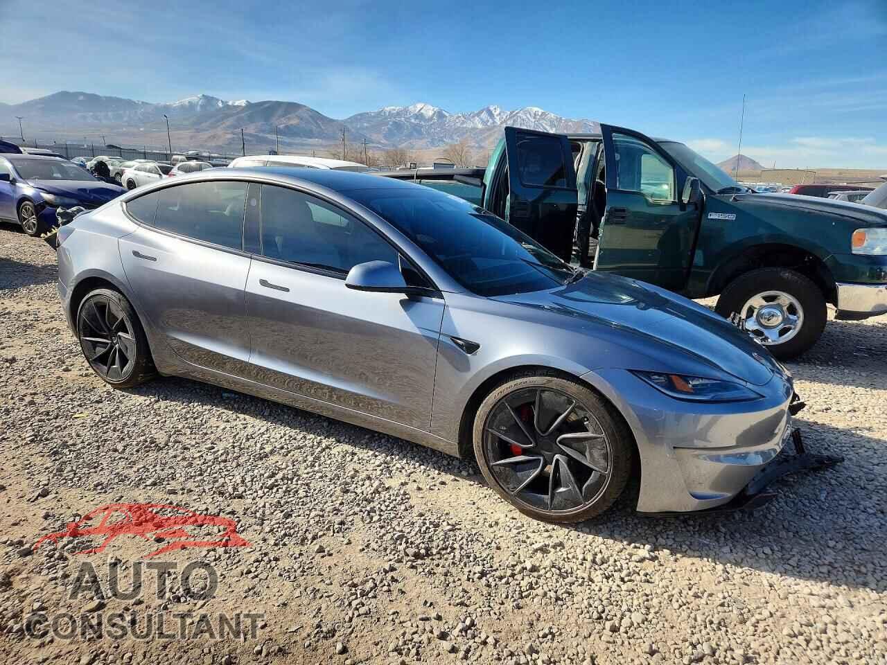 TESLA MODEL 3 2024 - 5YJ3E1ET7RF848768