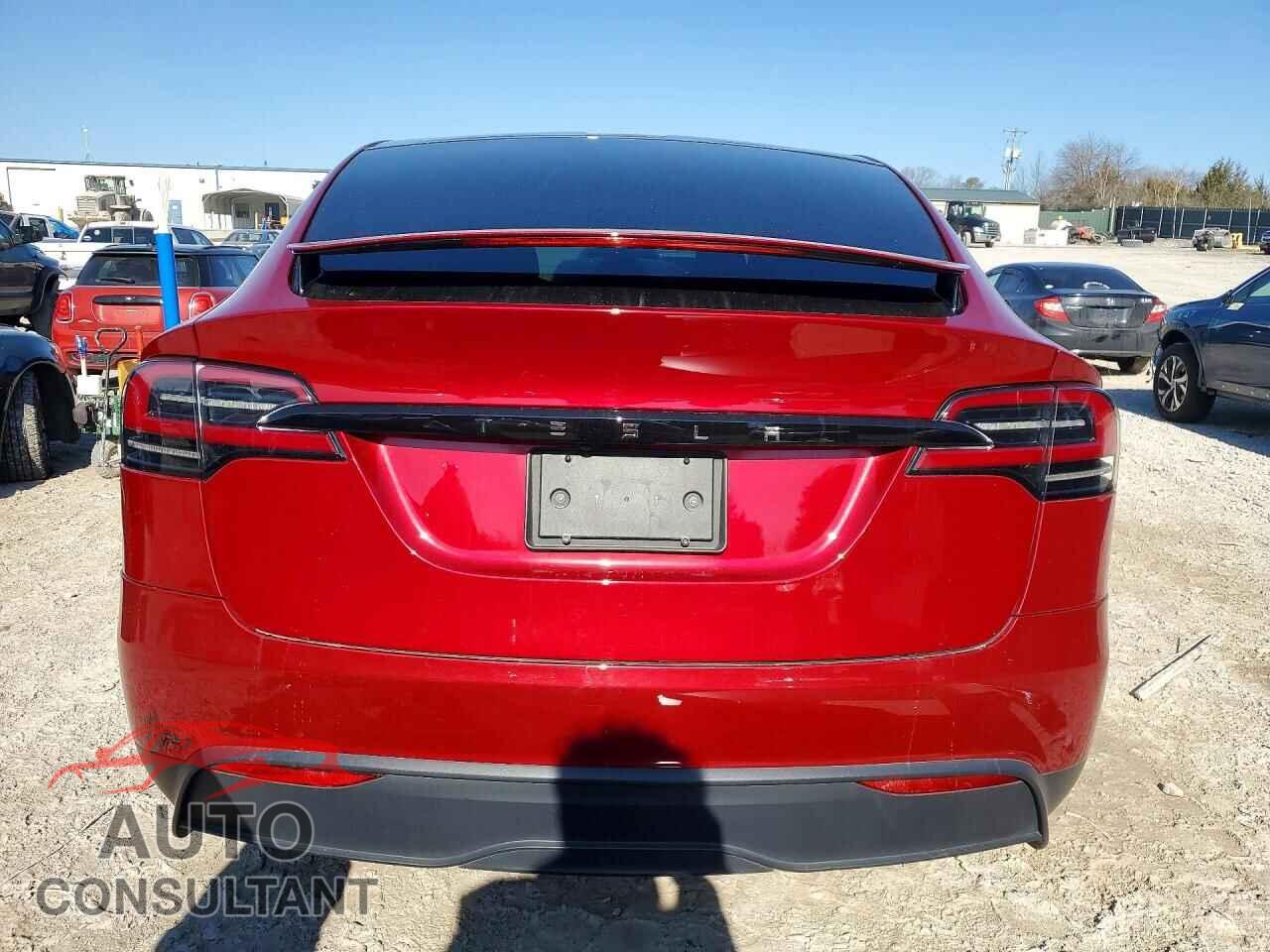 TESLA MODEL X 2023 - 7SAXCDE5XPF400504