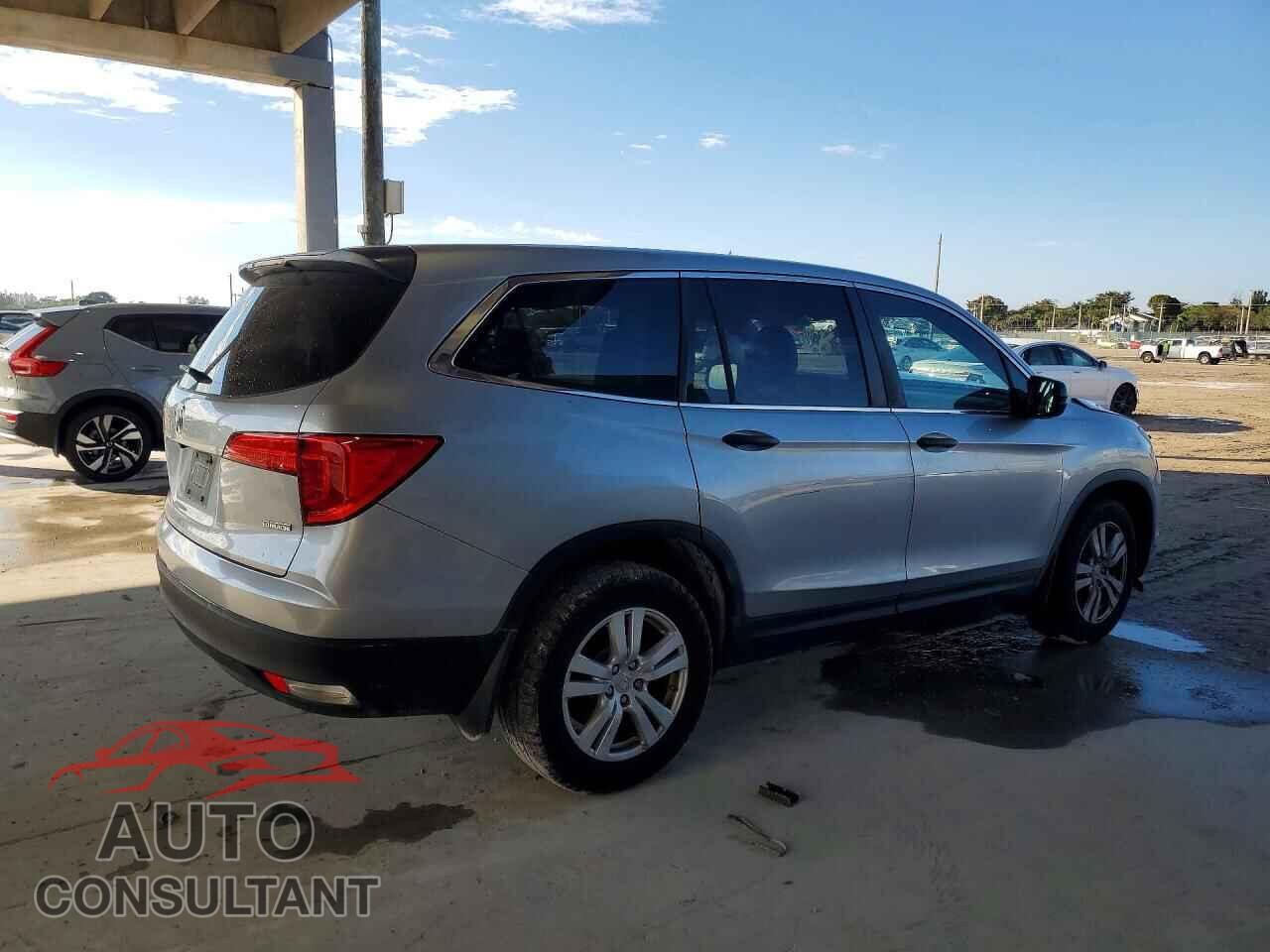 HONDA PILOT 2017 - 5FNYF5H12HB001031