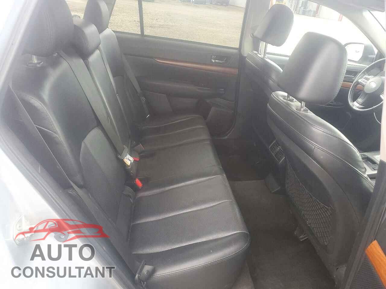 SUBARU OUTBACK 2014 - 4S4BRBLC9E3270877