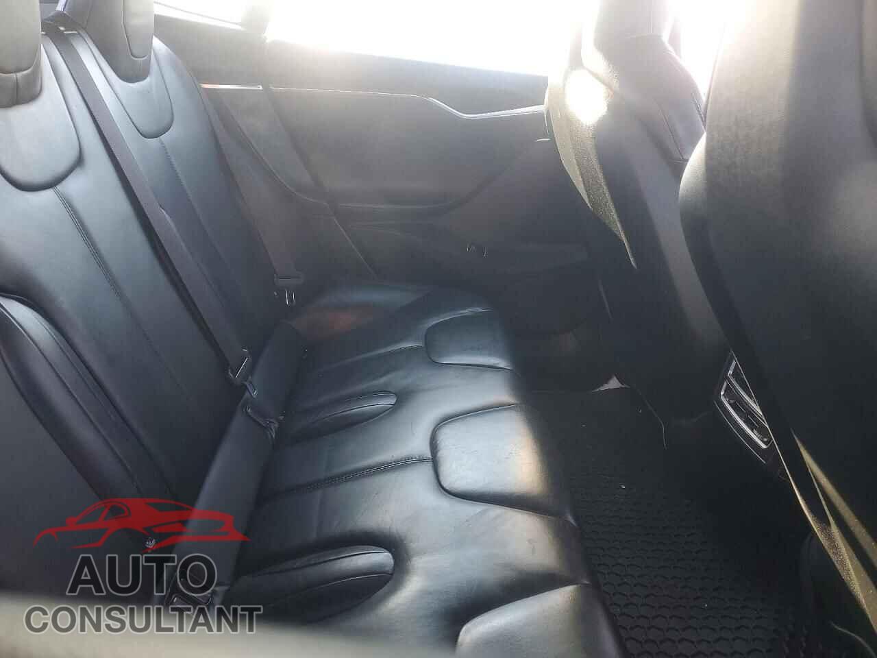 TESLA MODEL S 2015 - 5YJSA1S26FF089934