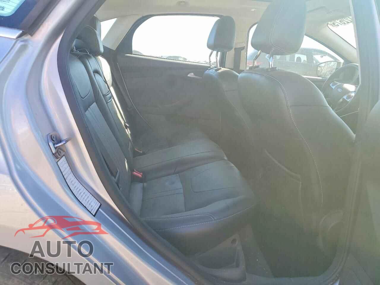 FORD FOCUS 2012 - 1FAHP3H2XCL367938