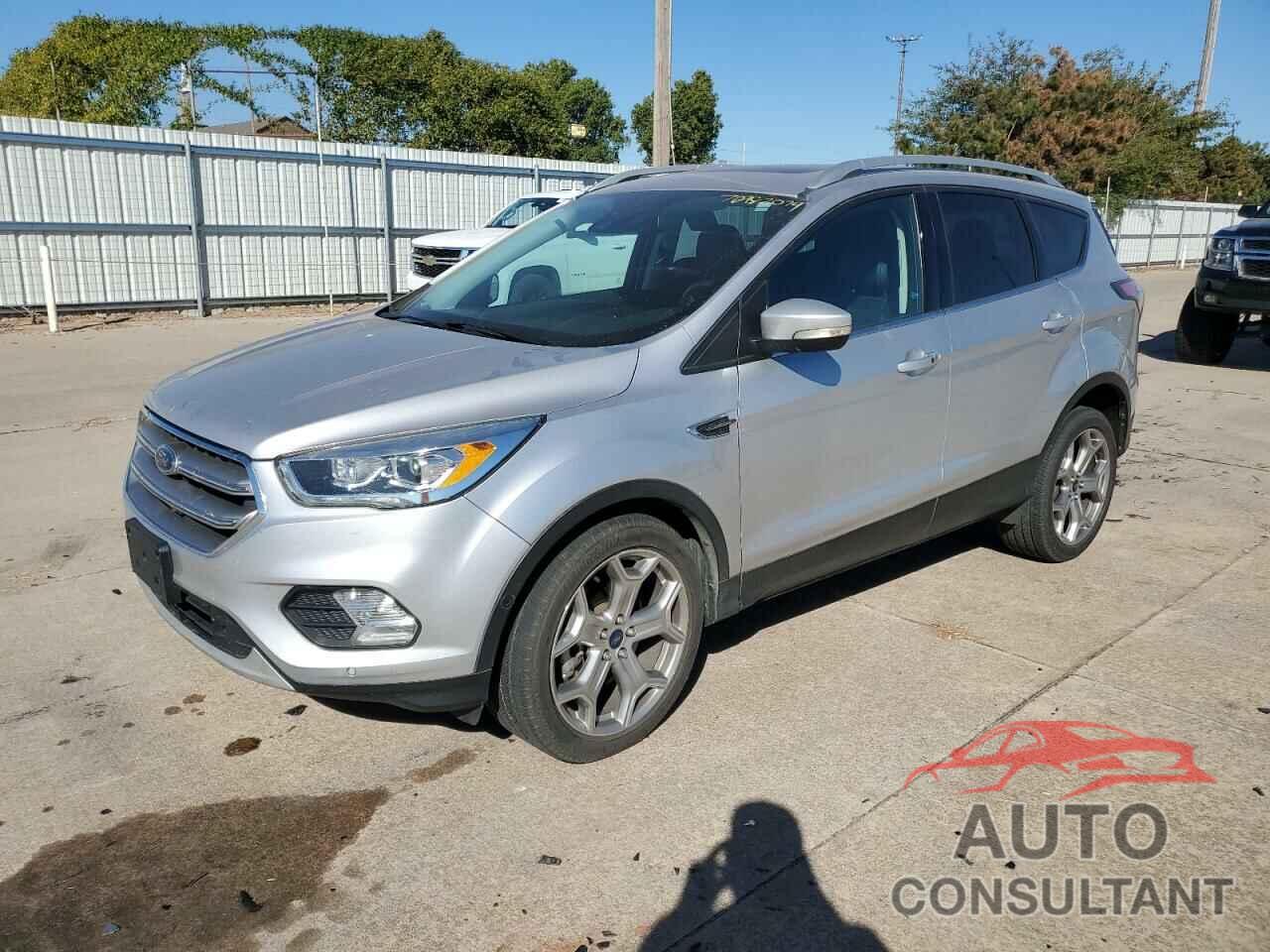 FORD ESCAPE 2017 - 1FMCU0J97HUA60193