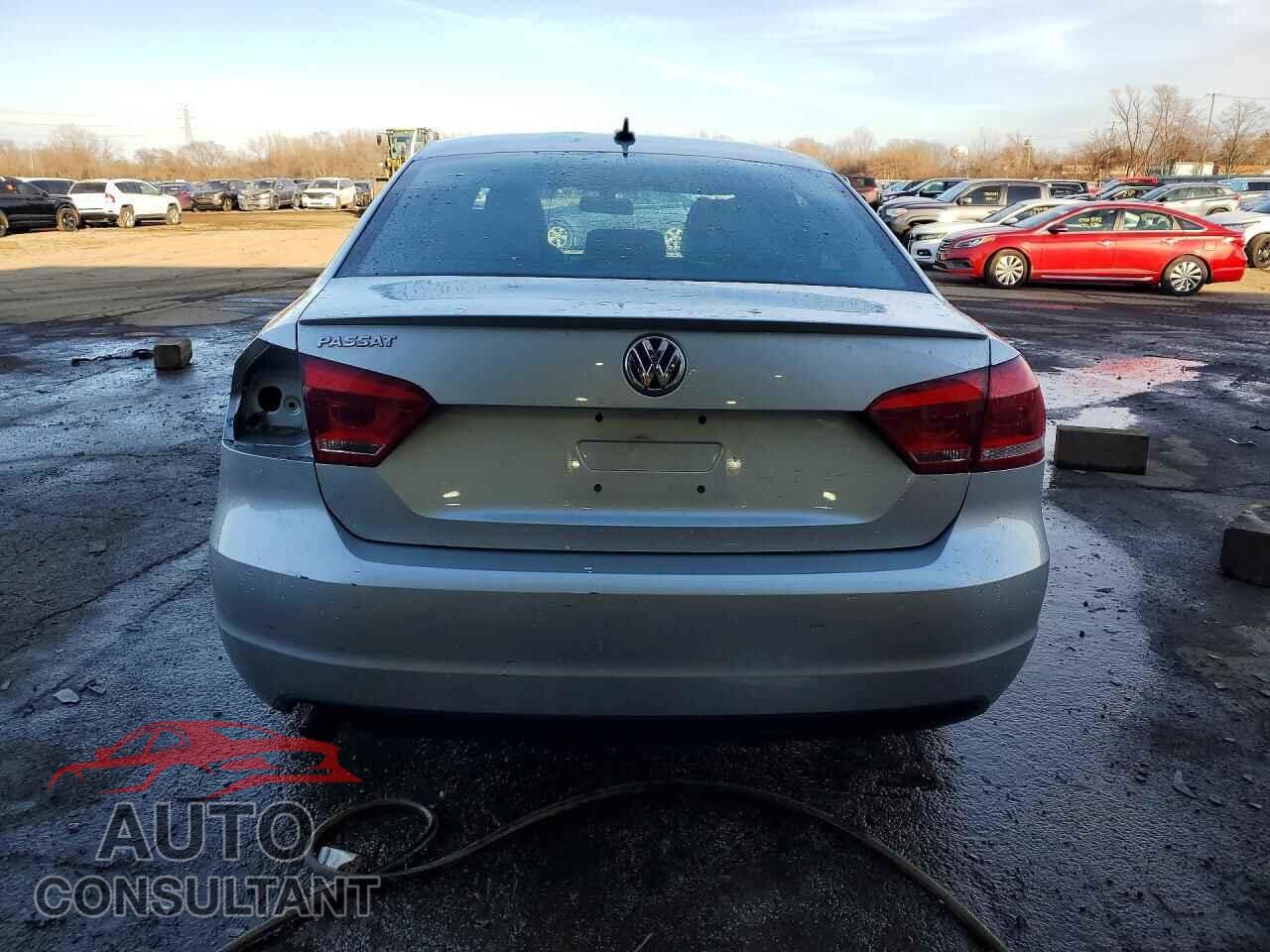 VOLKSWAGEN PASSAT 2014 - 1VWAP7A32EC005401