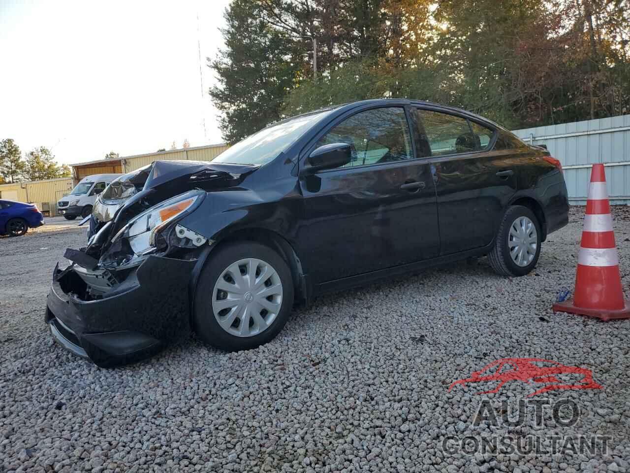 NISSAN VERSA 2018 - 3N1CN7AP9JL854012