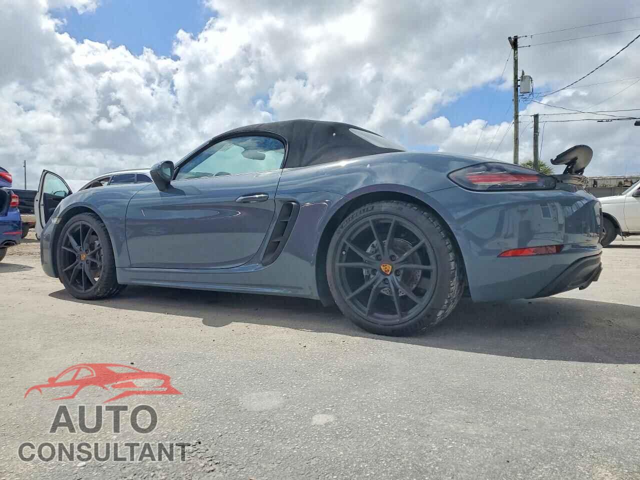 PORSCHE BOXSTER 2017 - WP0CA2A82HS220797