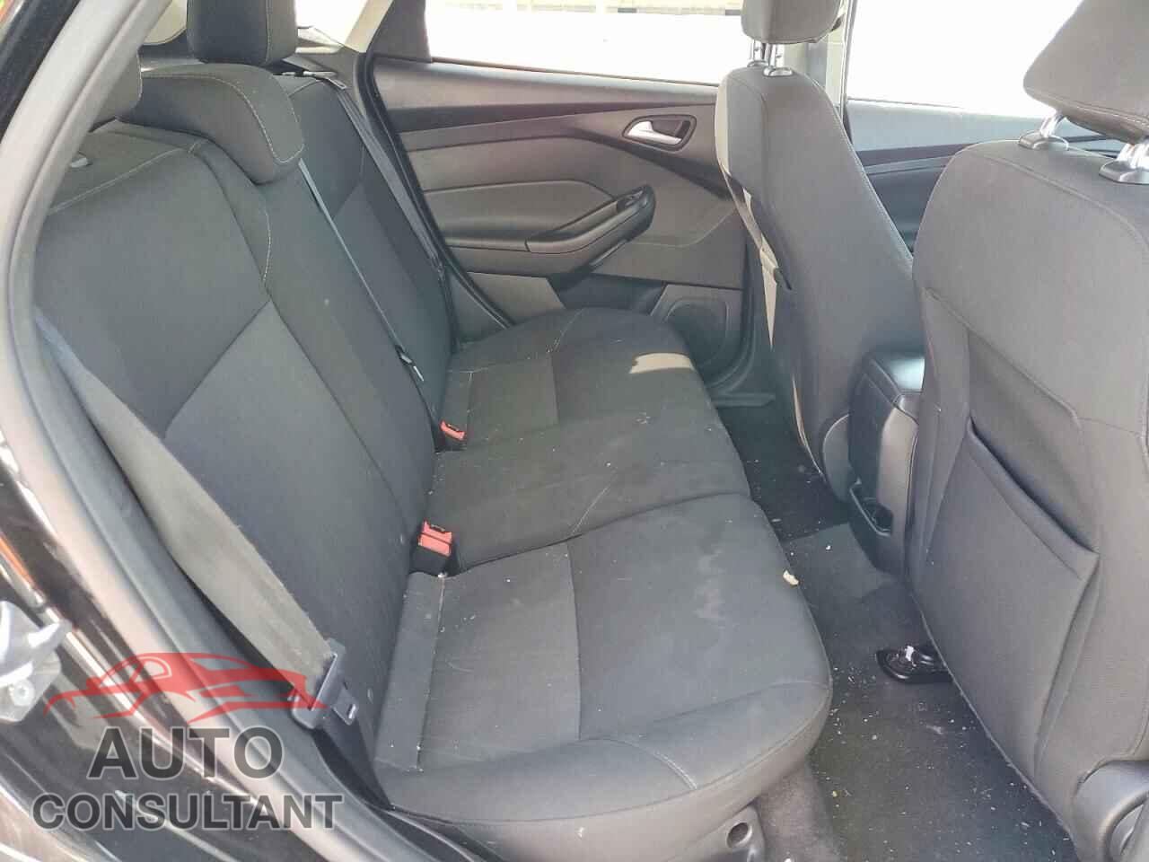 FORD FOCUS 2015 - 1FADP3K27FL283328