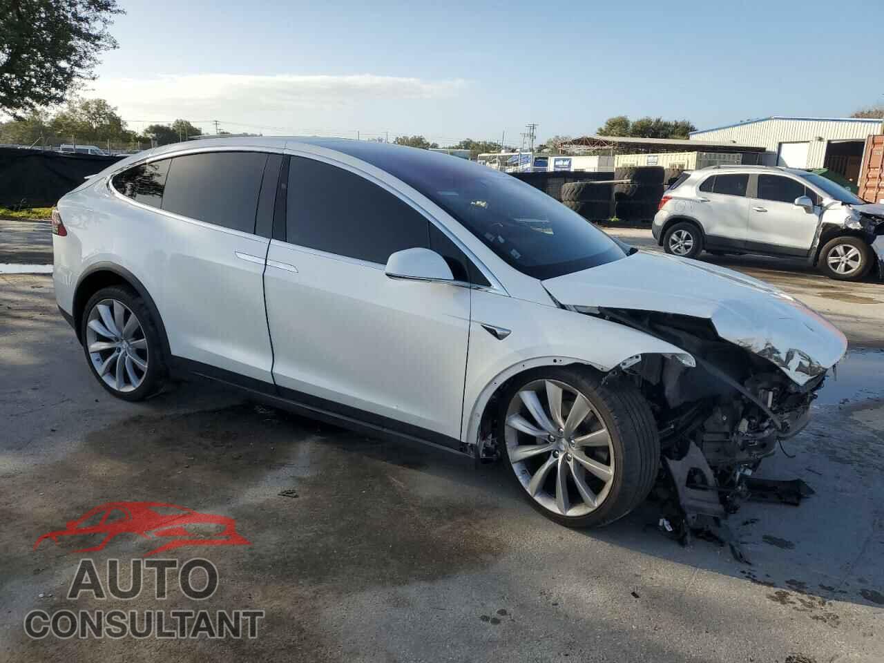 TESLA MODEL X 2017 - 5YJXCBE26HF053665