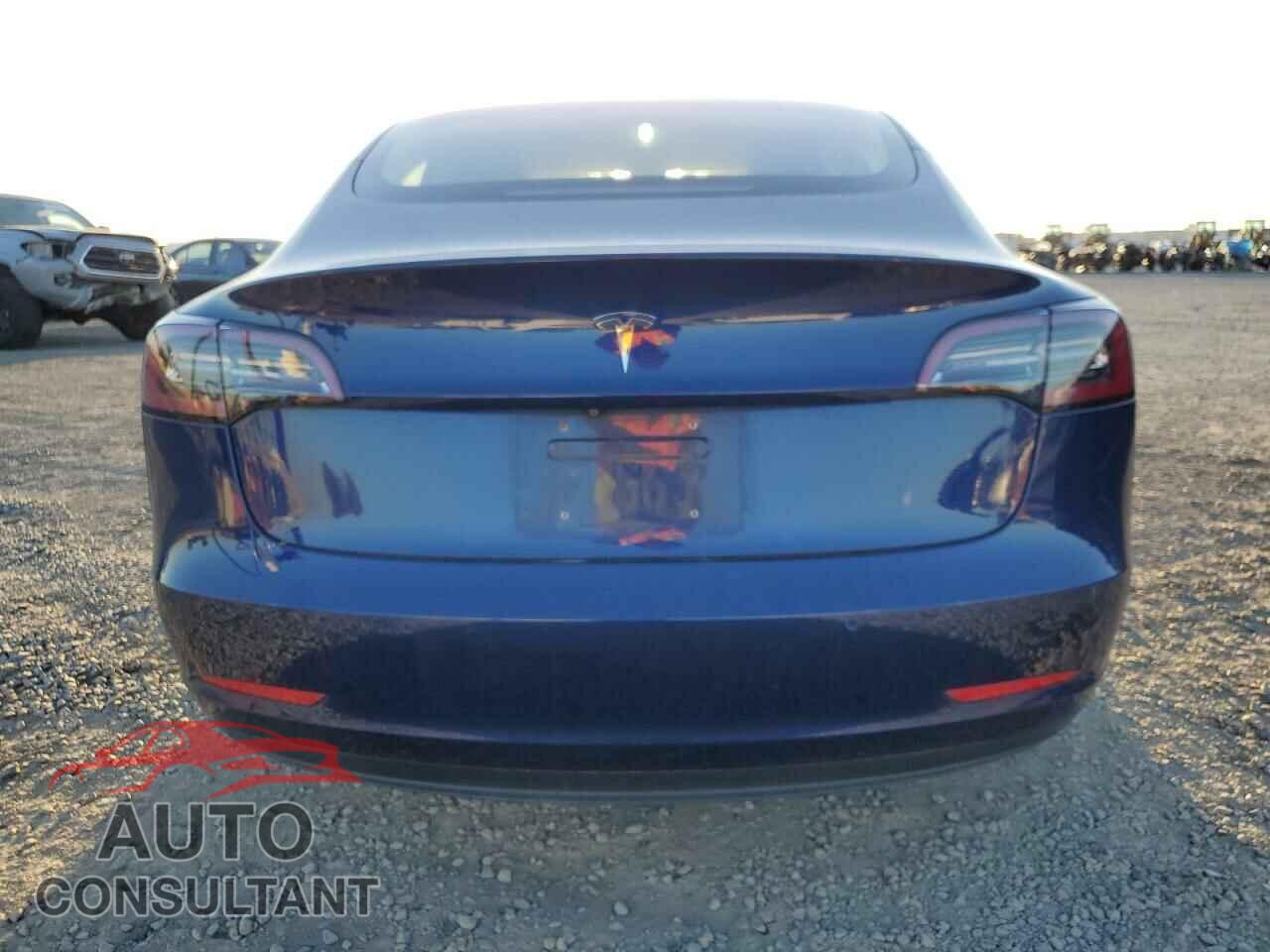 TESLA MODEL 3 2018 - 5YJ3E1EA6JF050037