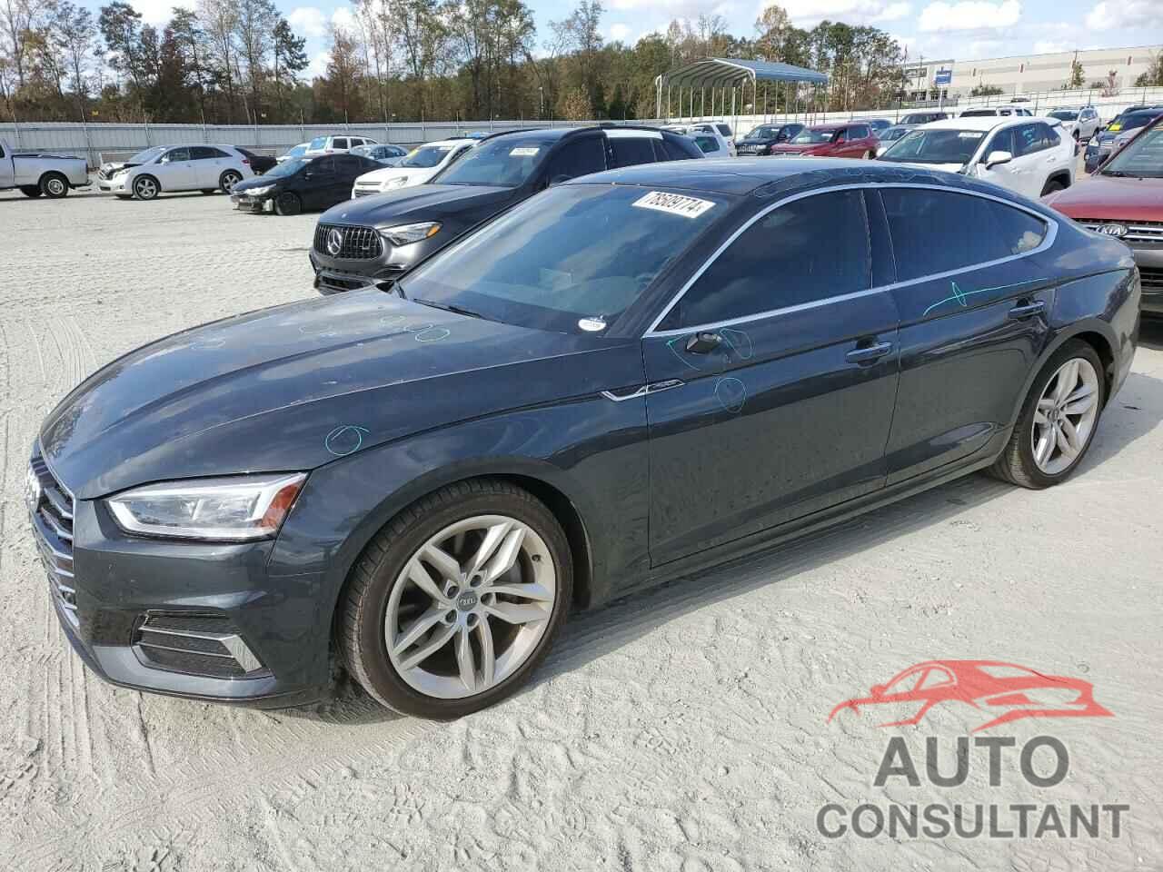 AUDI A5 2019 - WAUBNCF5XKA044614