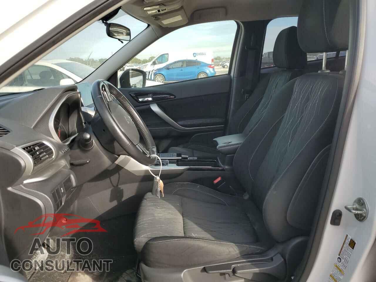 MITSUBISHI ECLIPSE 2018 - JA4AT5AA7JZ038770