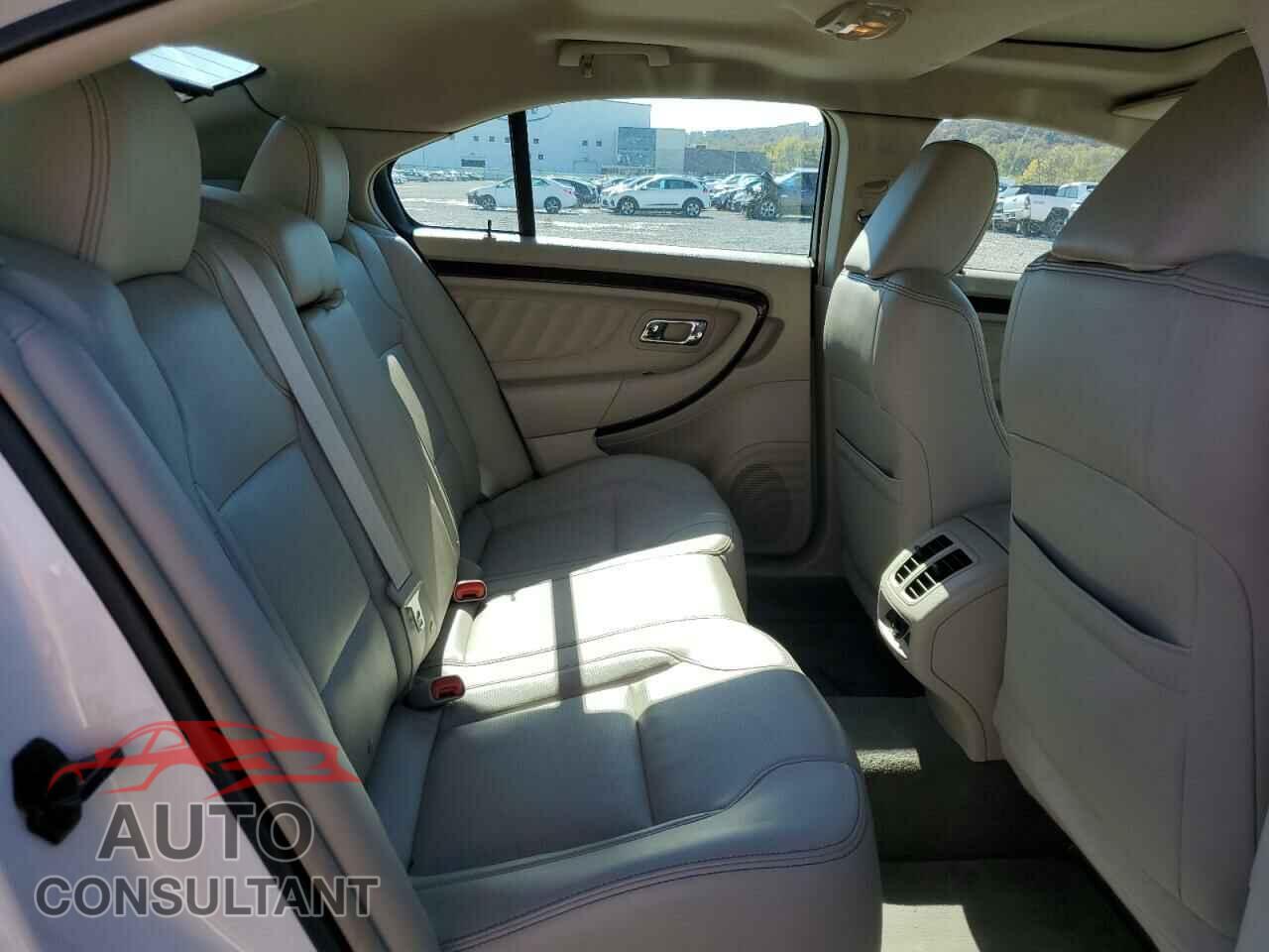 FORD TAURUS 2010 - 1FAHP2FW7AG168285