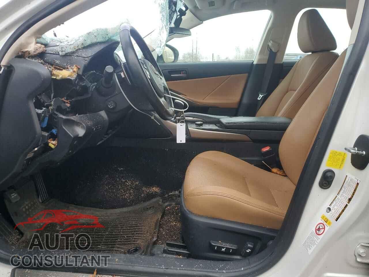 LEXUS IS 2018 - JTHC81D20J5027130