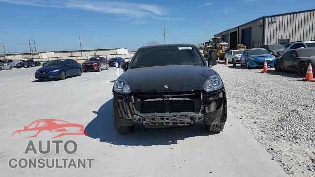 PORSCHE CAYENNE 2016 - WP1AF2A22GKA45596