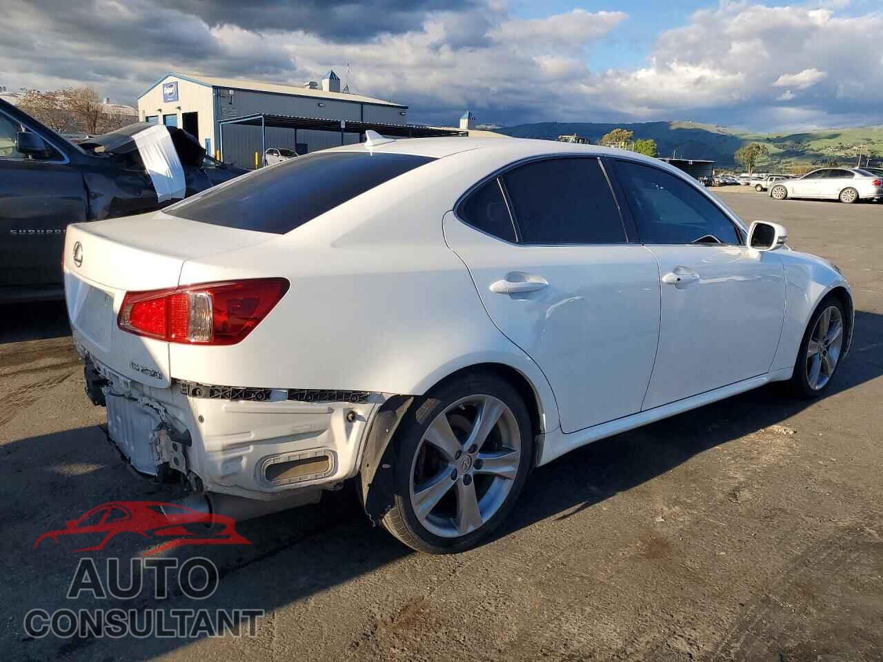 LEXUS IS 2011 - JTHBF5C29B5150050