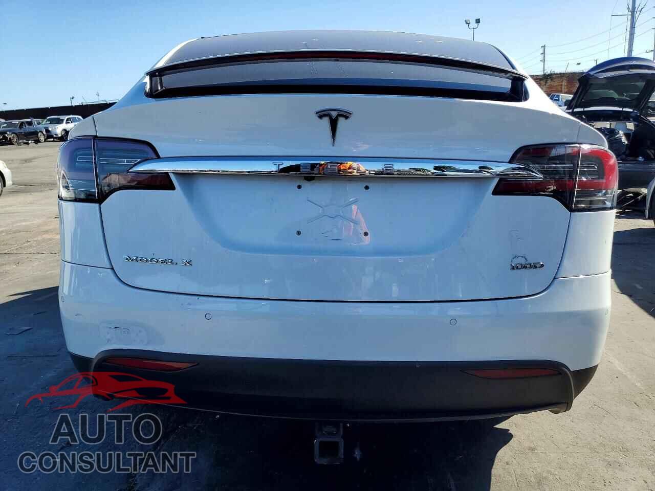 TESLA MODEL X 2017 - 5YJXCBE21HF044050