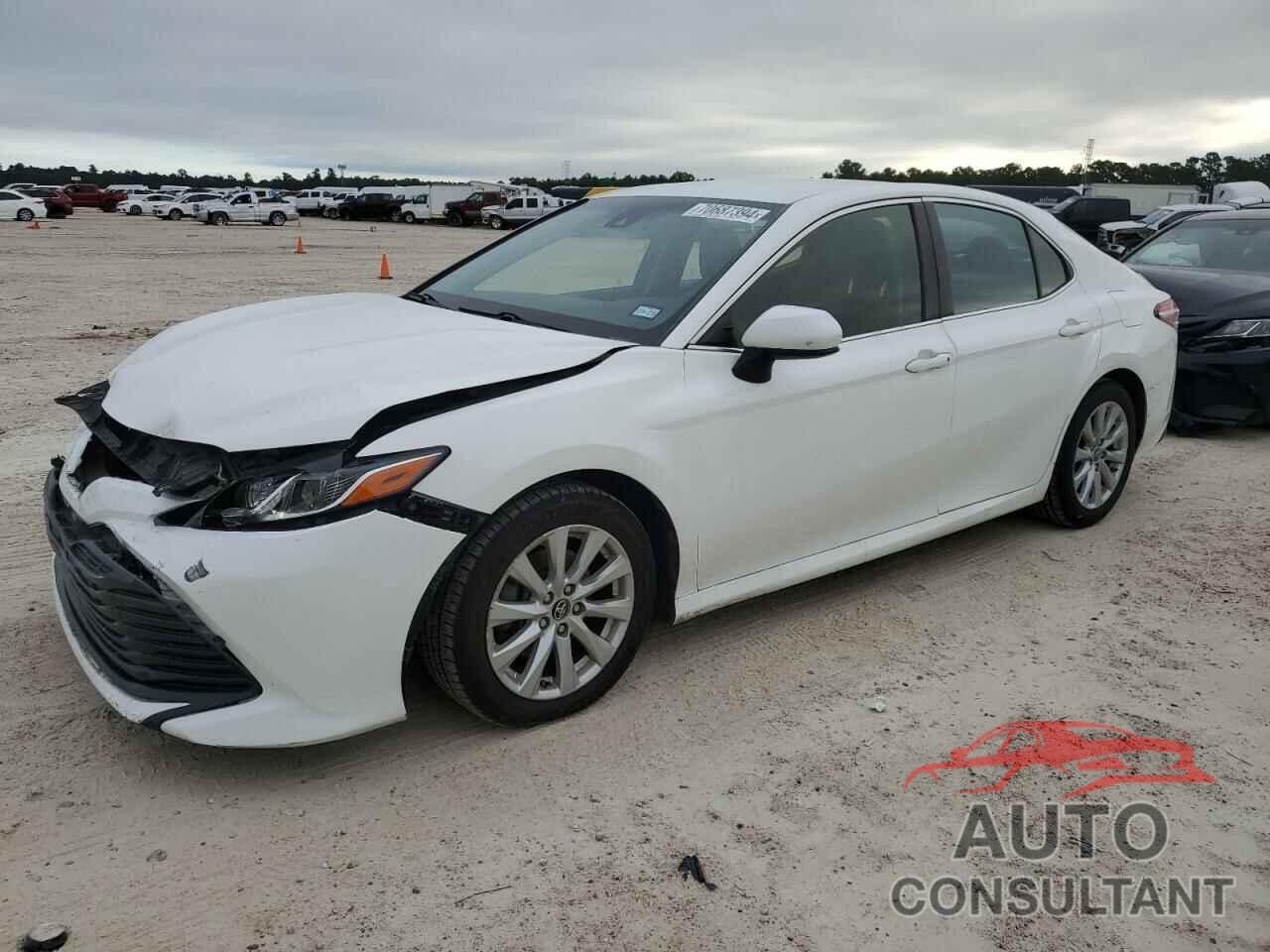 TOYOTA CAMRY 2018 - JTNB11HK5J3023528