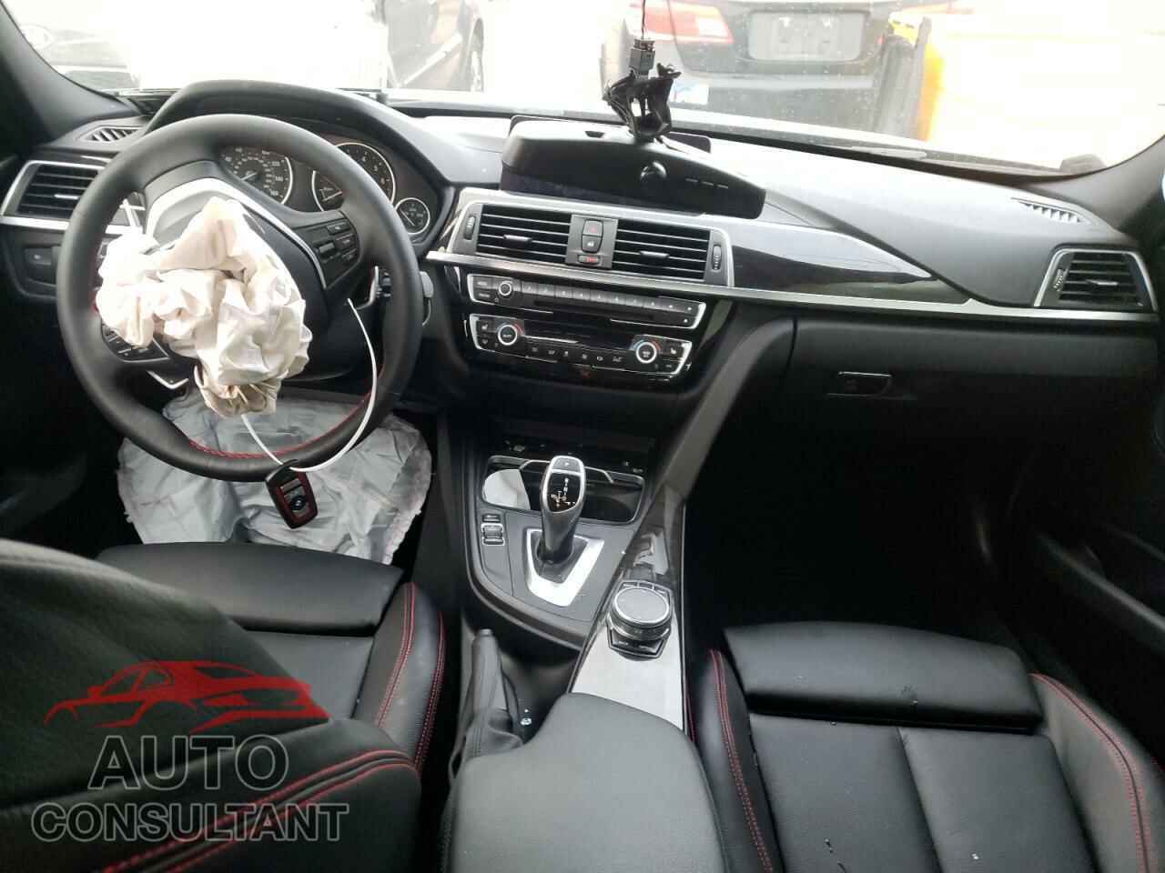 BMW 3 SERIES 2018 - WBA8D9C53JA615587