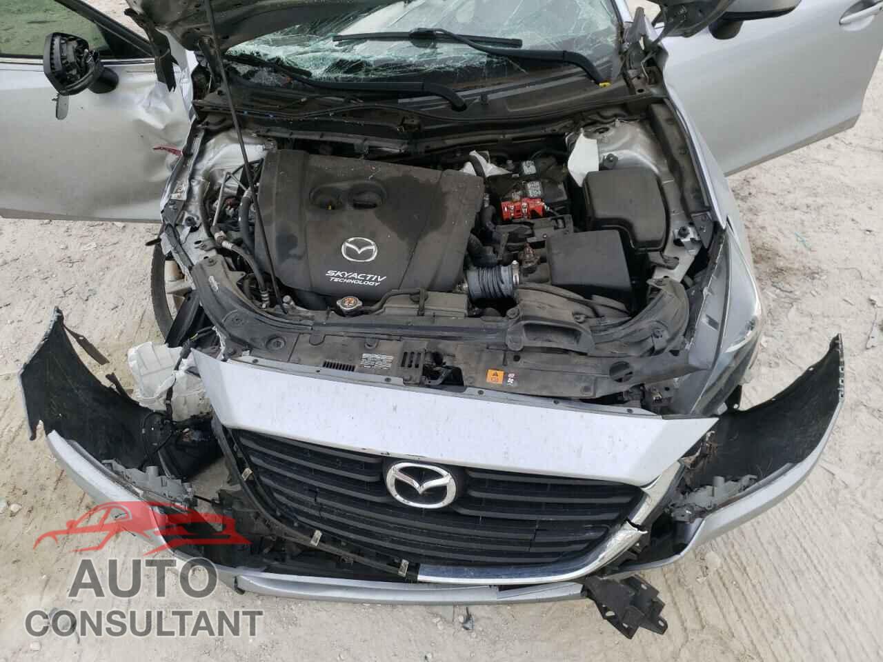 MAZDA 3 2017 - 3MZBN1V72HM101066