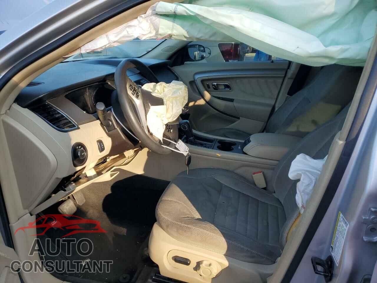 FORD TAURUS 2015 - 1FAHP2D82FG130636