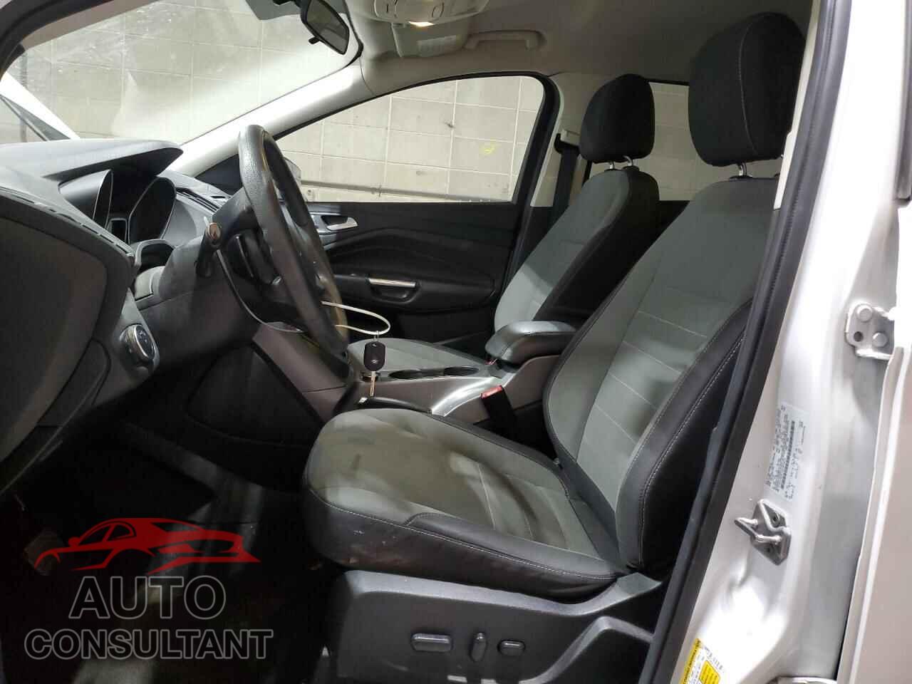 FORD ESCAPE 2016 - 1FMCU9GX1GUB63473