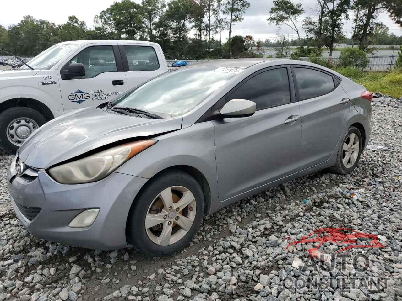 HYUNDAI ELANTRA 2013 - KMHDH4AE0DU512282