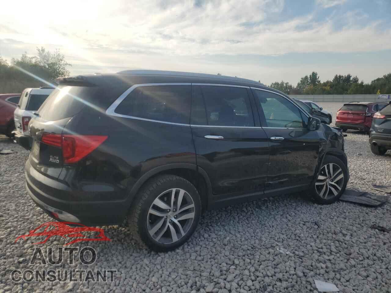 HONDA PILOT 2017 - 5FNYF6H09HB065967