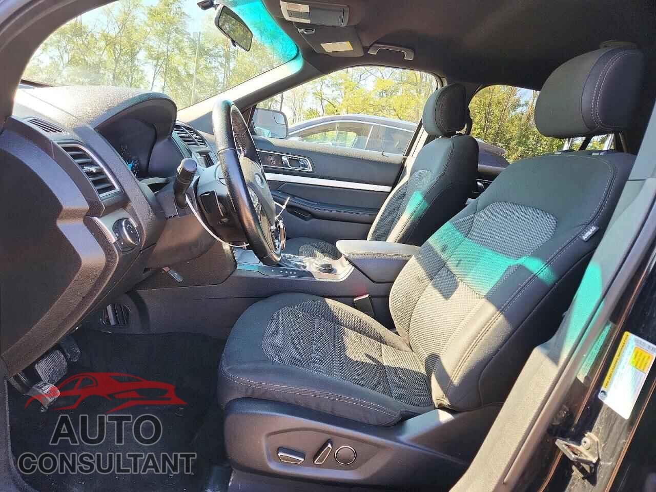 FORD EXPLORER 2017 - 1FM5K8D81HGB13100