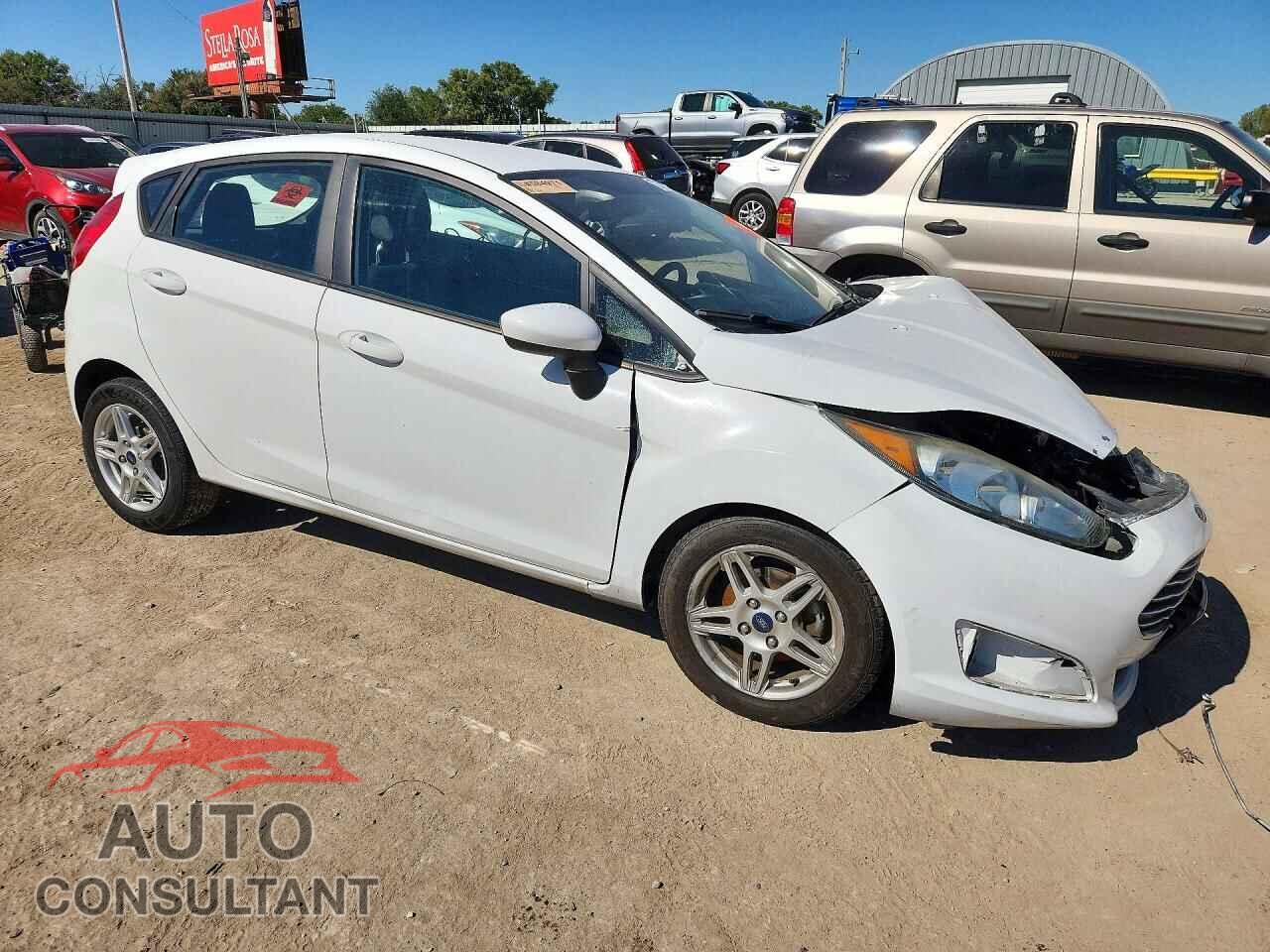 FORD FIESTA 2017 - 3FADP4EJ7HM131995