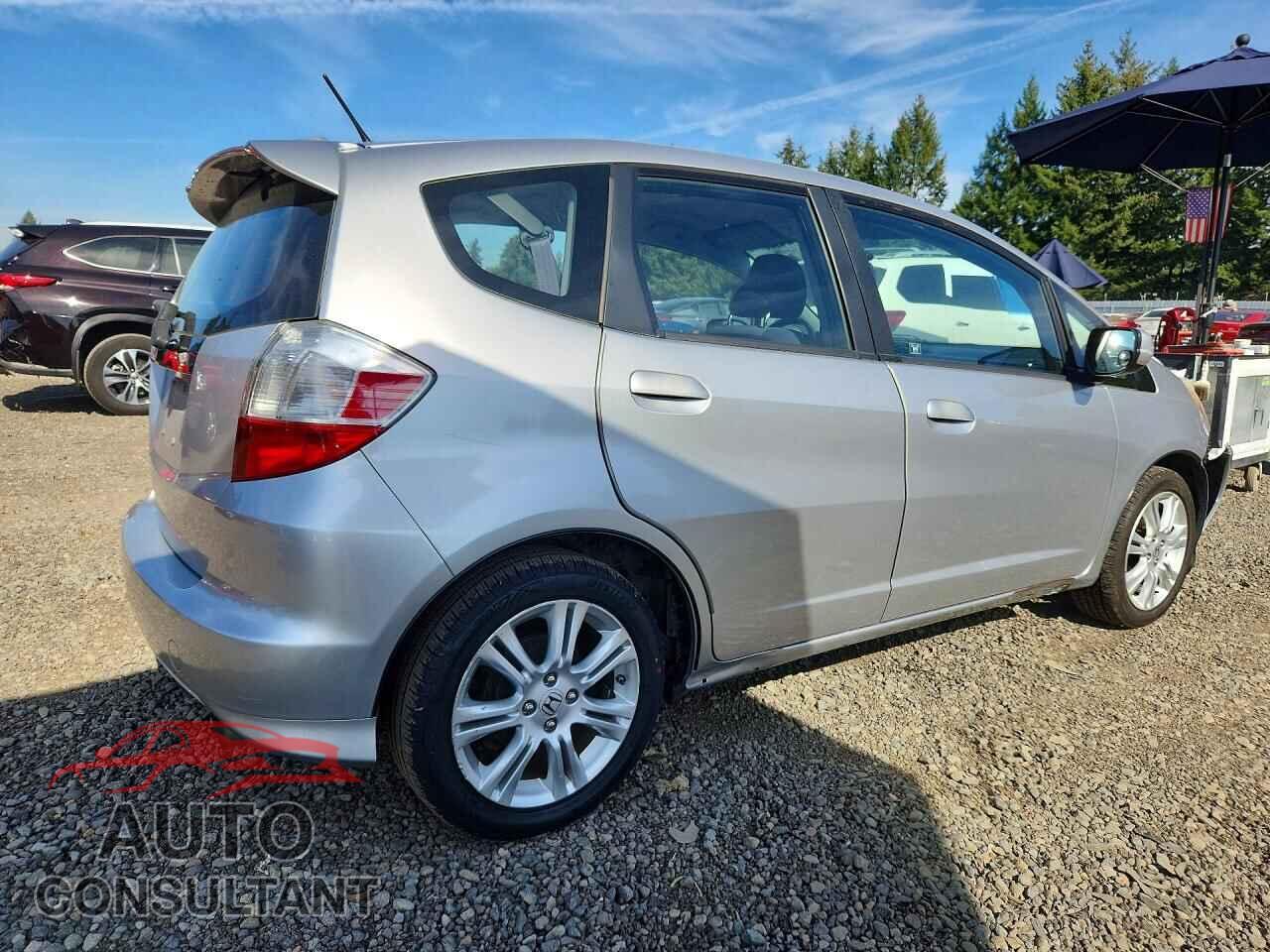 HONDA FIT 2011 - JHMGE8H53BC011587