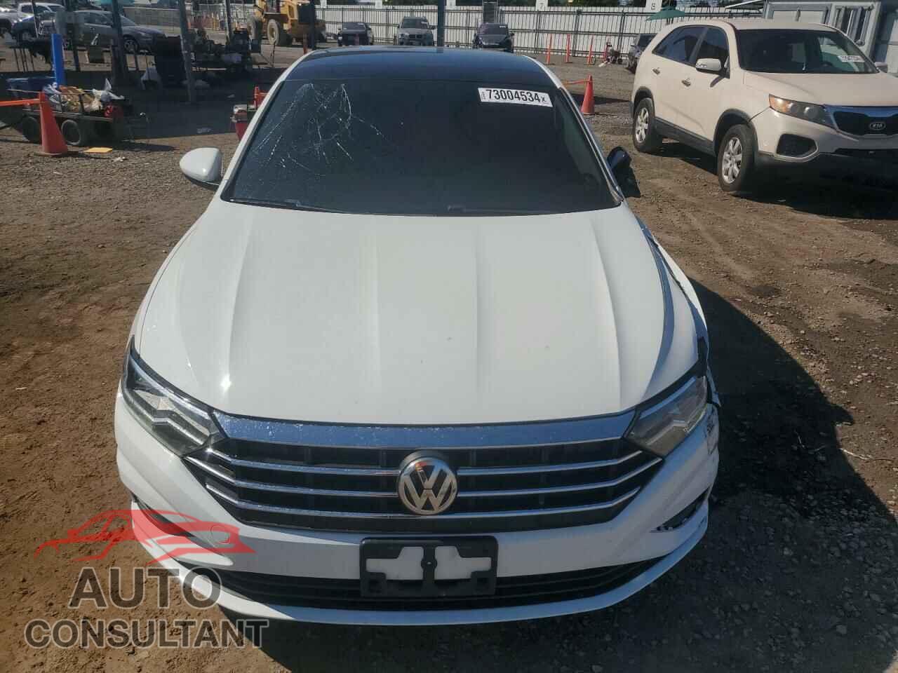 VOLKSWAGEN JETTA 2019 - 3VWC57BU4KM200044