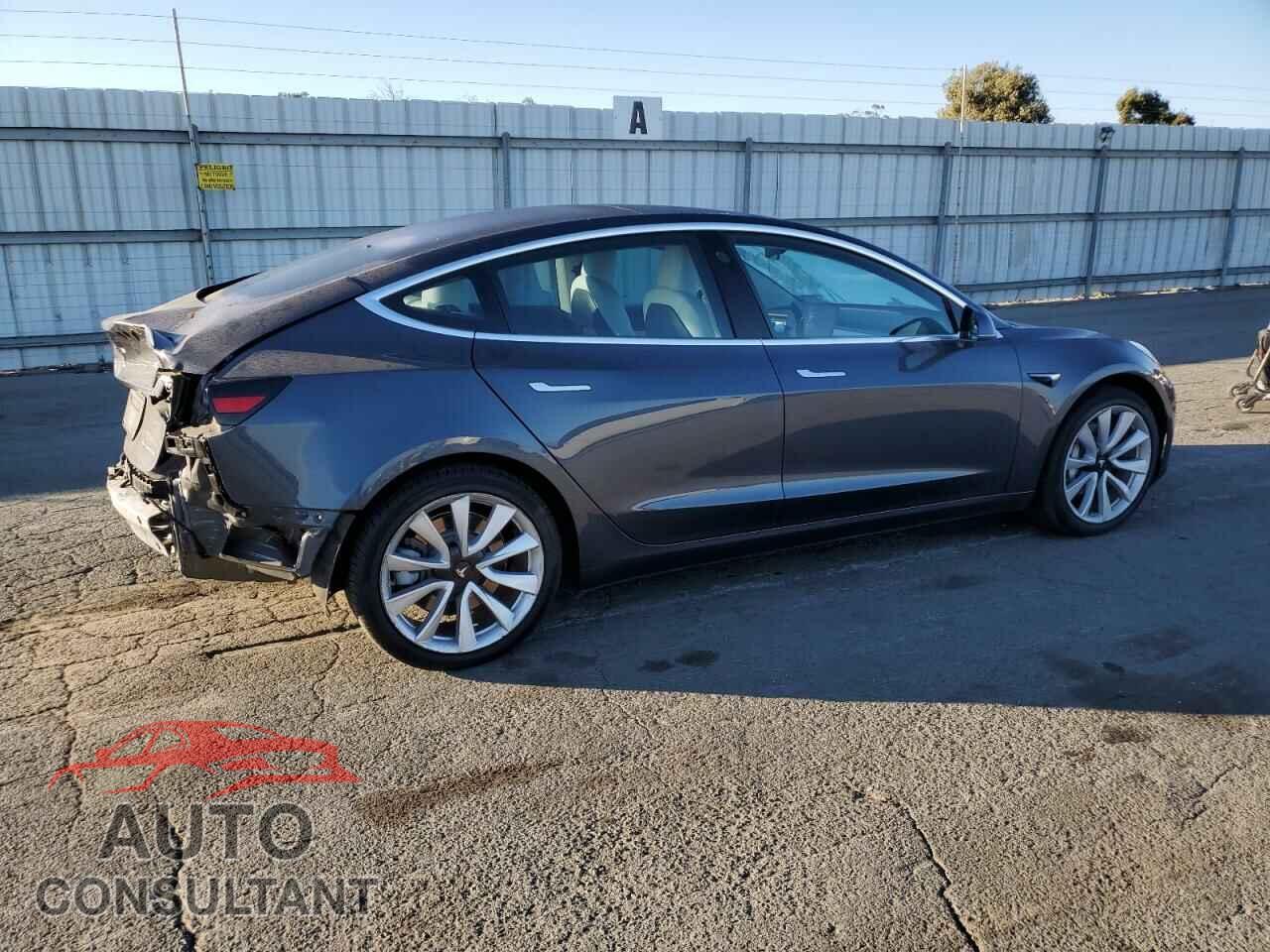TESLA MODEL 3 2019 - 5YJ3E1EB2KF450803