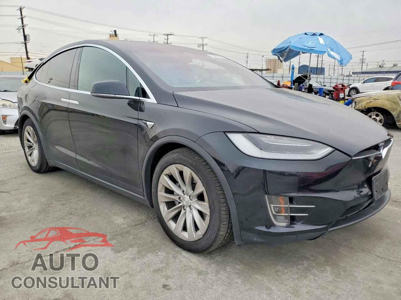 TESLA MODEL X 2017 - 5YJXCDE27HF044470