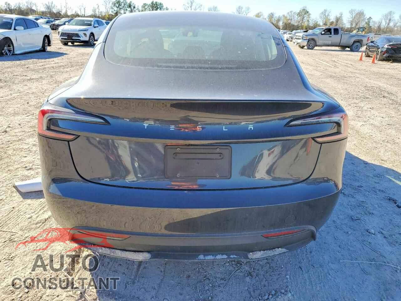 TESLA MODEL 3 2024 - 5YJ3E1EA5RF872646