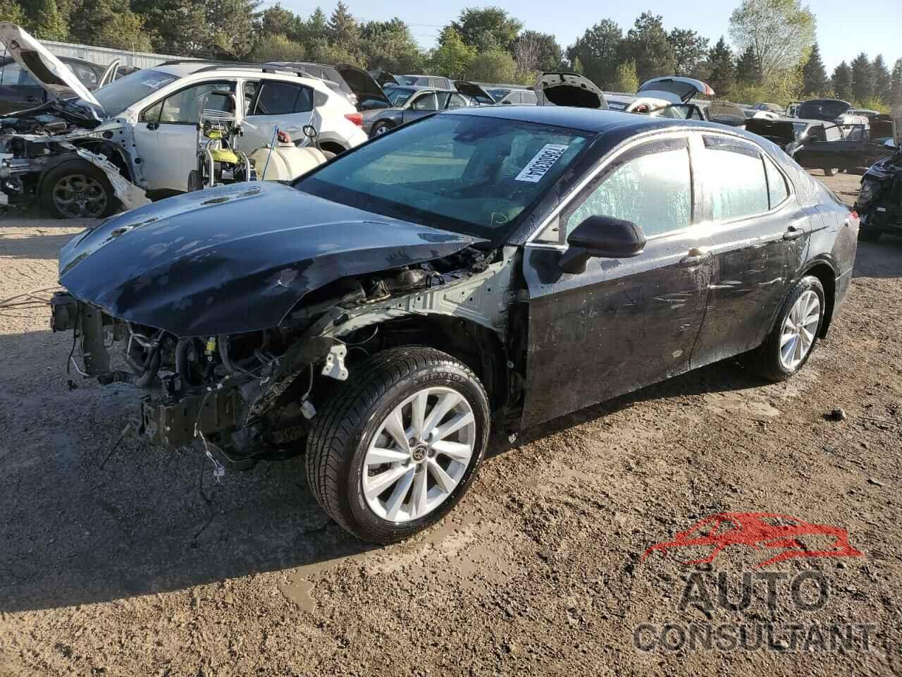 TOYOTA CAMRY 2022 - 4T1C11BK6NU049956