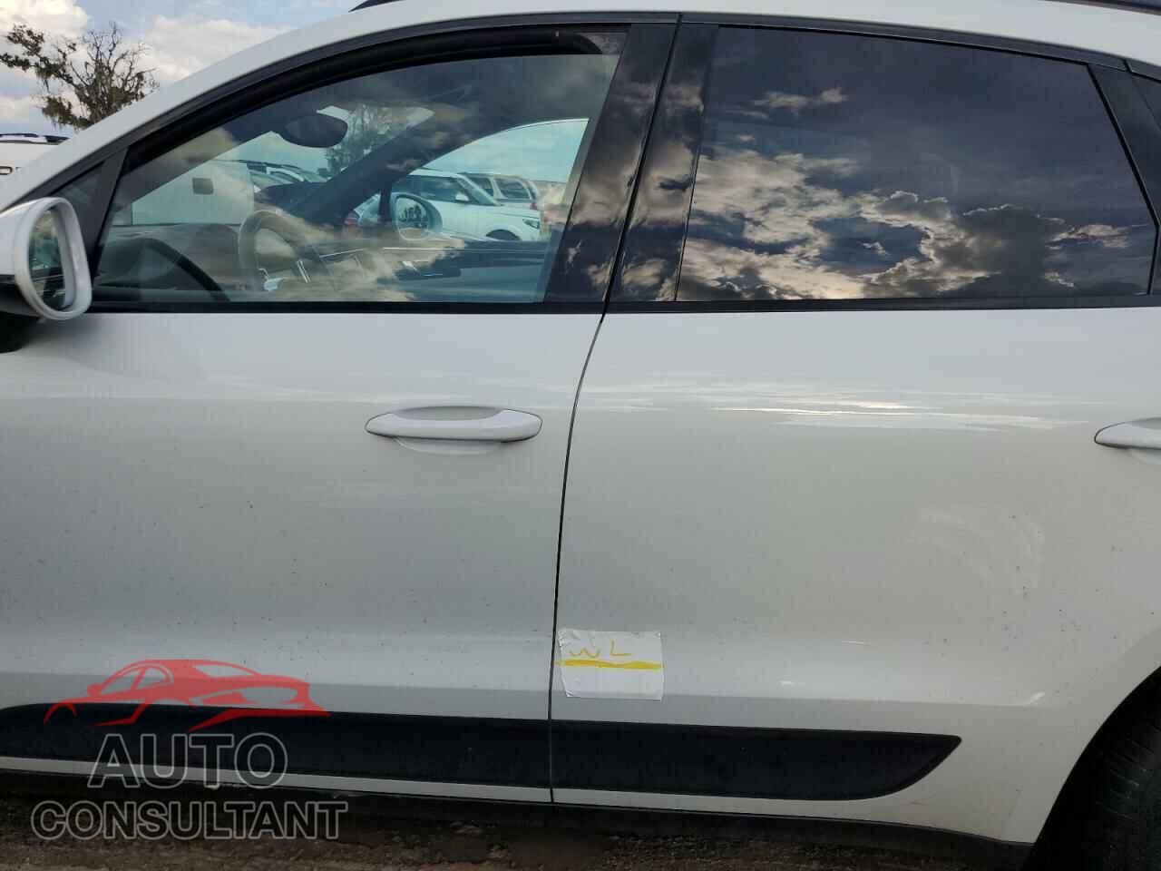 PORSCHE MACAN 2016 - WP1AB2A52GLB46444