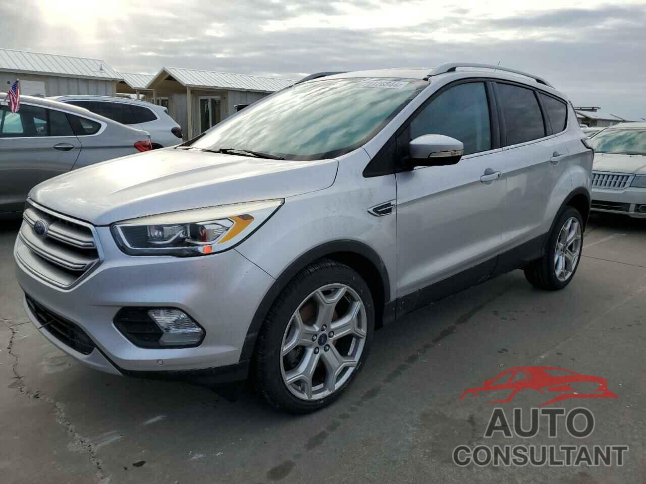 FORD ESCAPE 2017 - 1FMCU0J91HUB73945