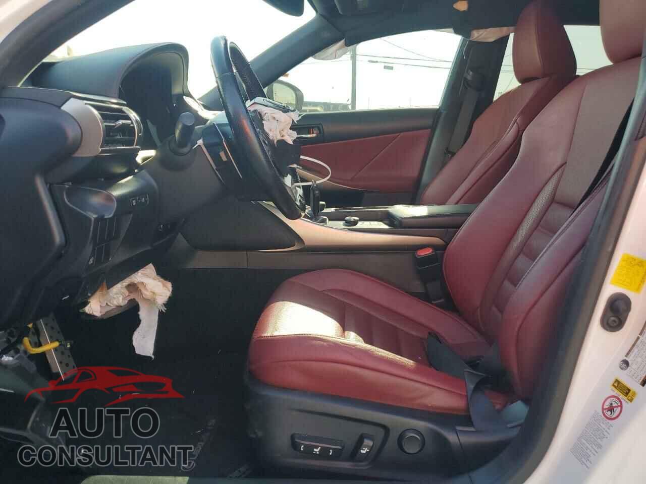 LEXUS IS 2016 - JTHBA1D27G5030308