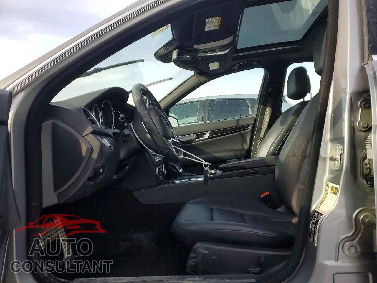 MERCEDES-BENZ C-CLASS 2012 - WDDGF8BB1CA636005