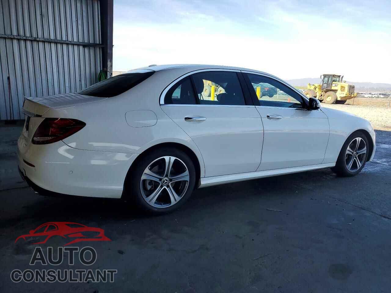 MERCEDES-BENZ E-CLASS 2018 - WDDZF4JB5JA317464