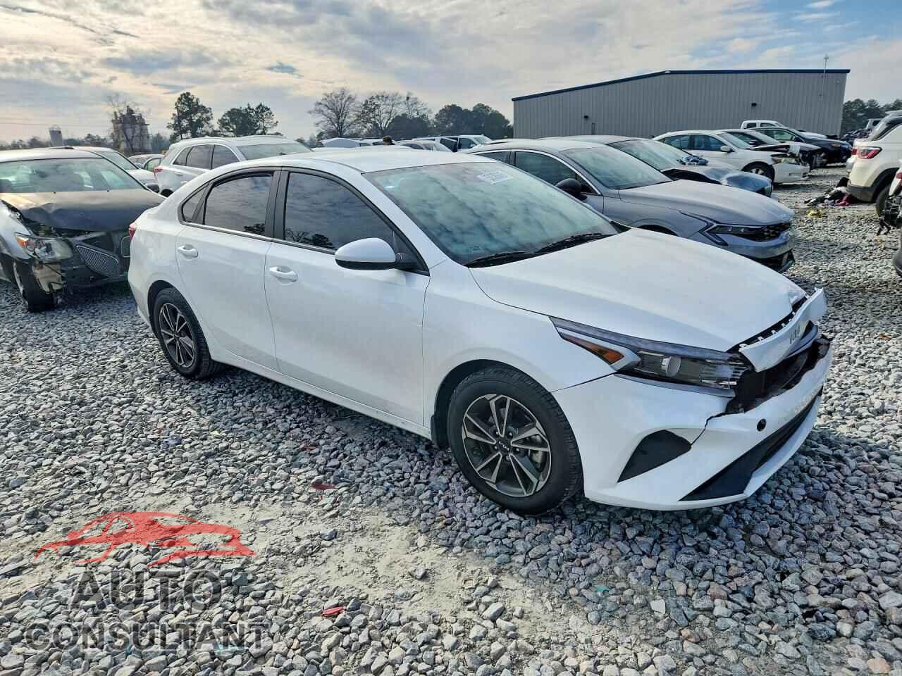 KIA FORTE 2023 - 3KPF24AD4PE587074