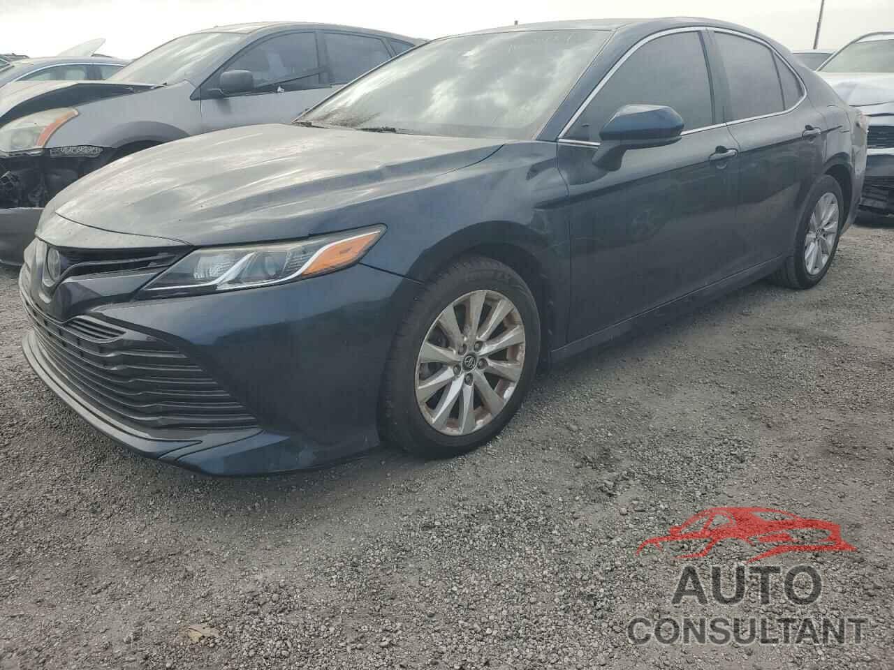 TOYOTA CAMRY 2018 - 4T1B11HK6JU591913