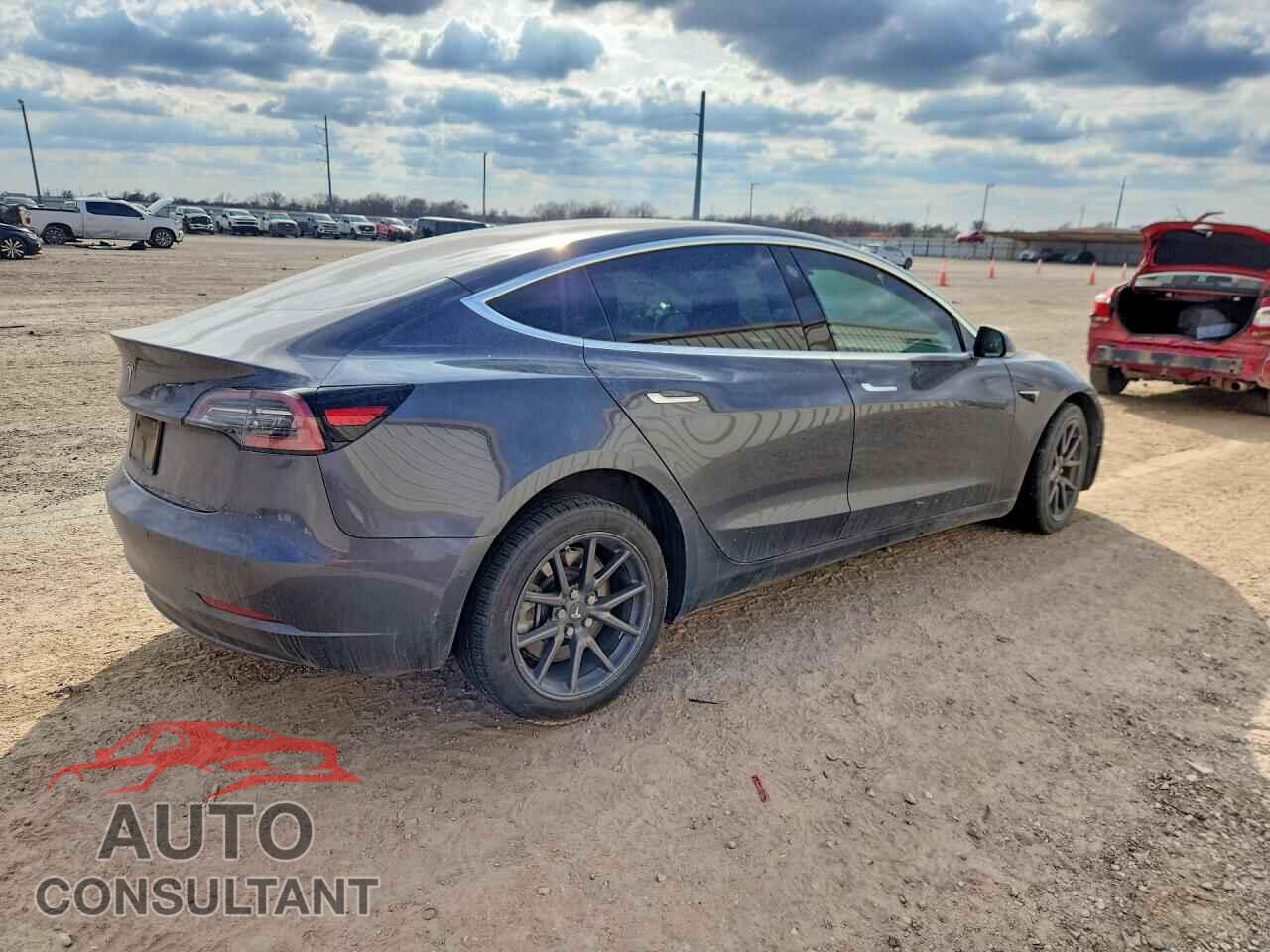 TESLA MODEL 3 2019 - 5YJ3E1EA5KF298376