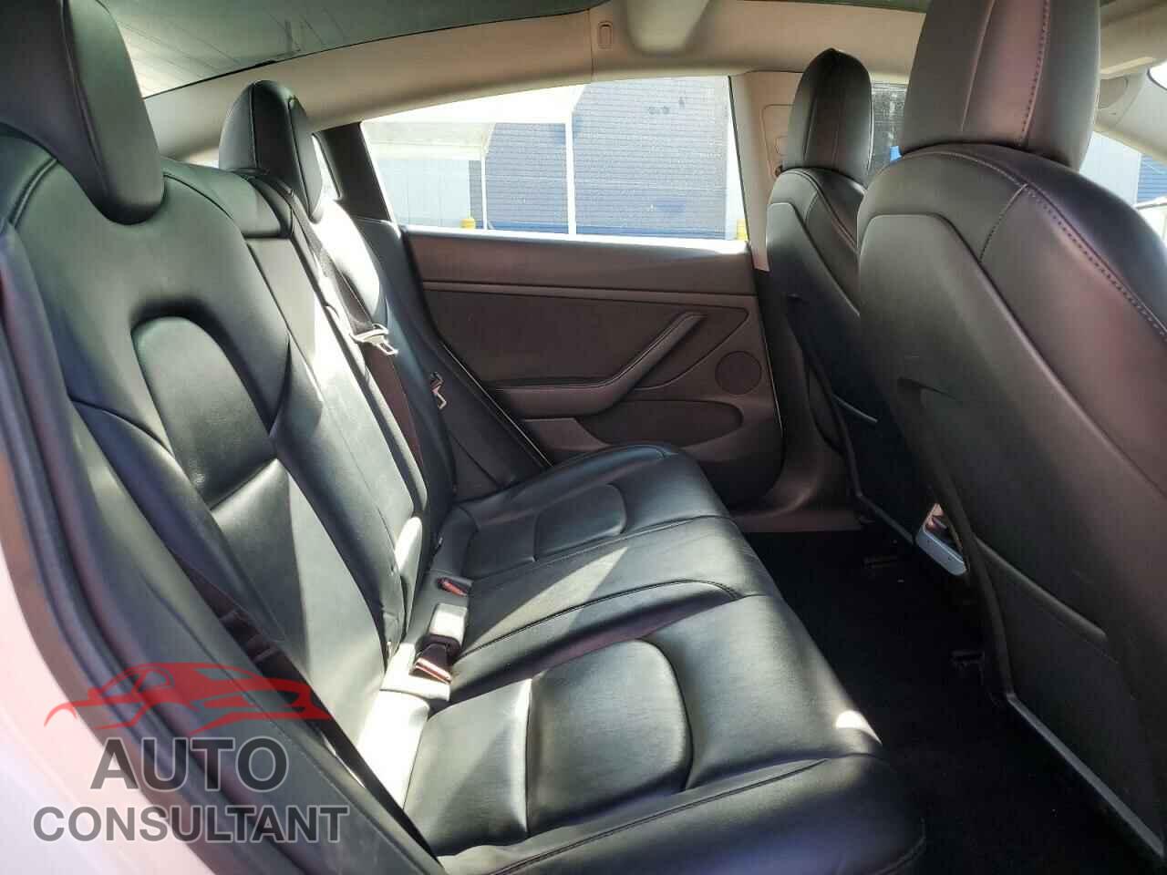 TESLA MODEL 3 2022 - 5YJ3E1EA6NF189302