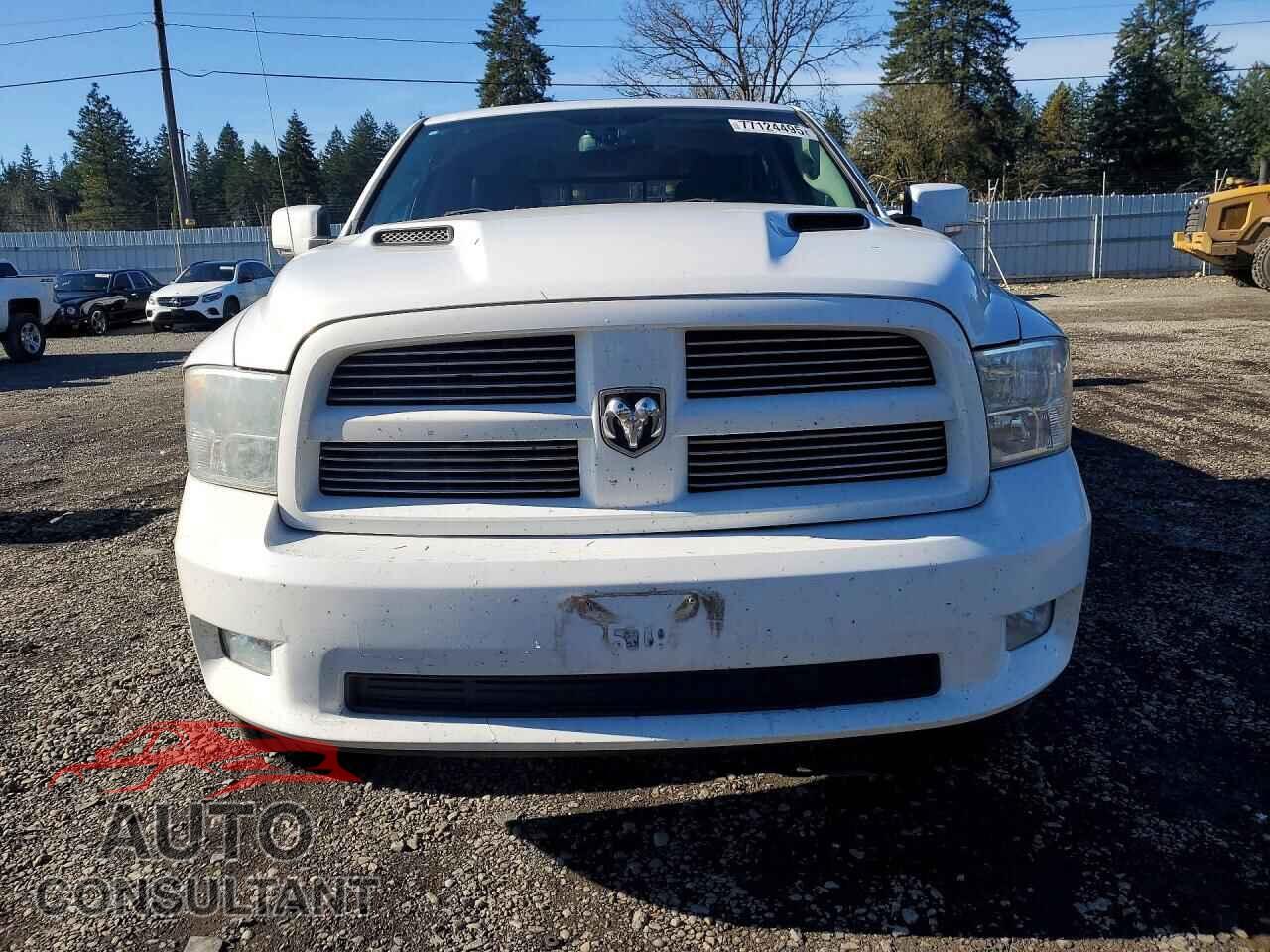 DODGE RAM 1500 2012 - 1C6RD7MT2CS135425