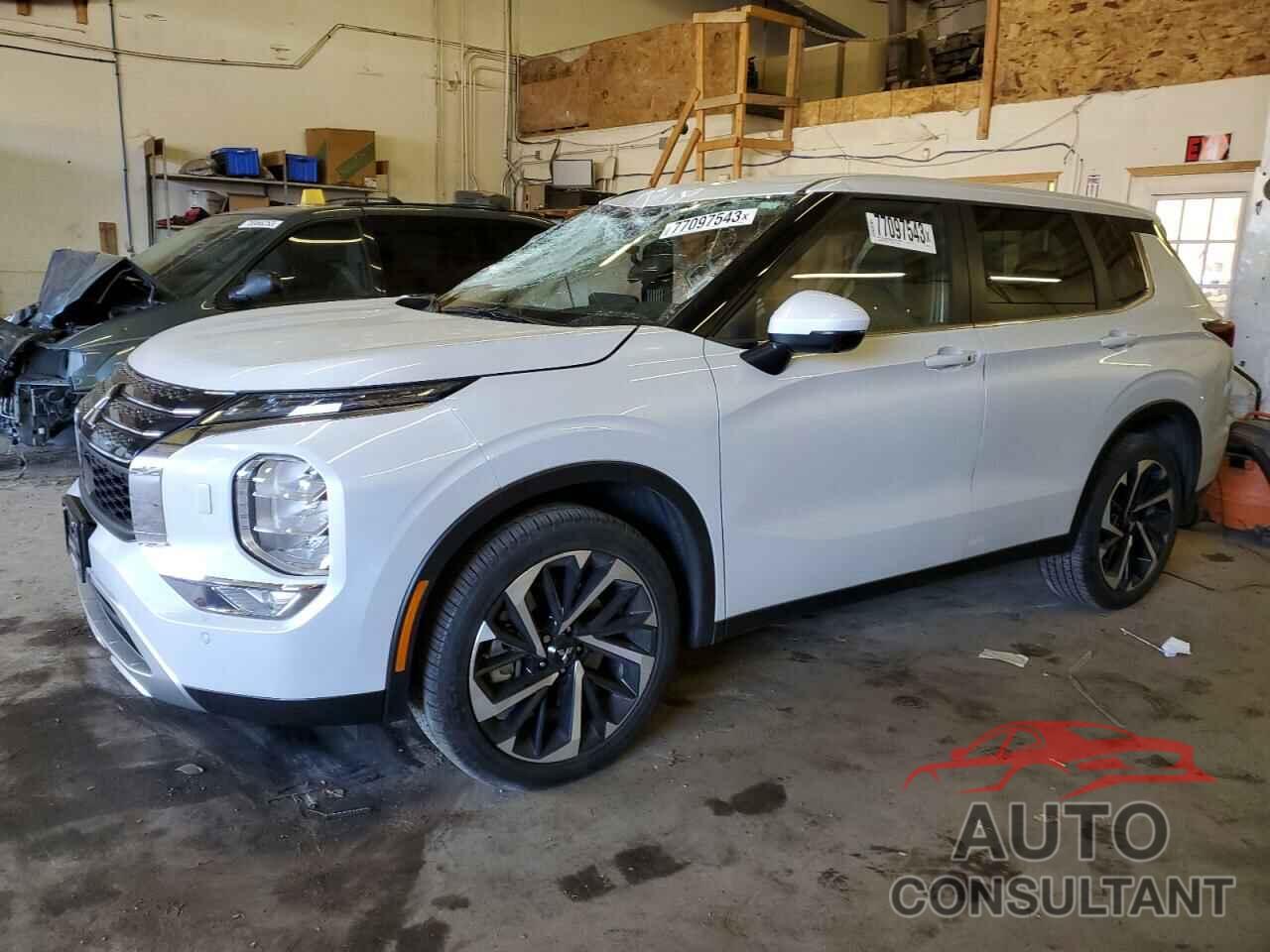 MITSUBISHI OUTLANDER 2023 - JA4J4UA83PZ013149