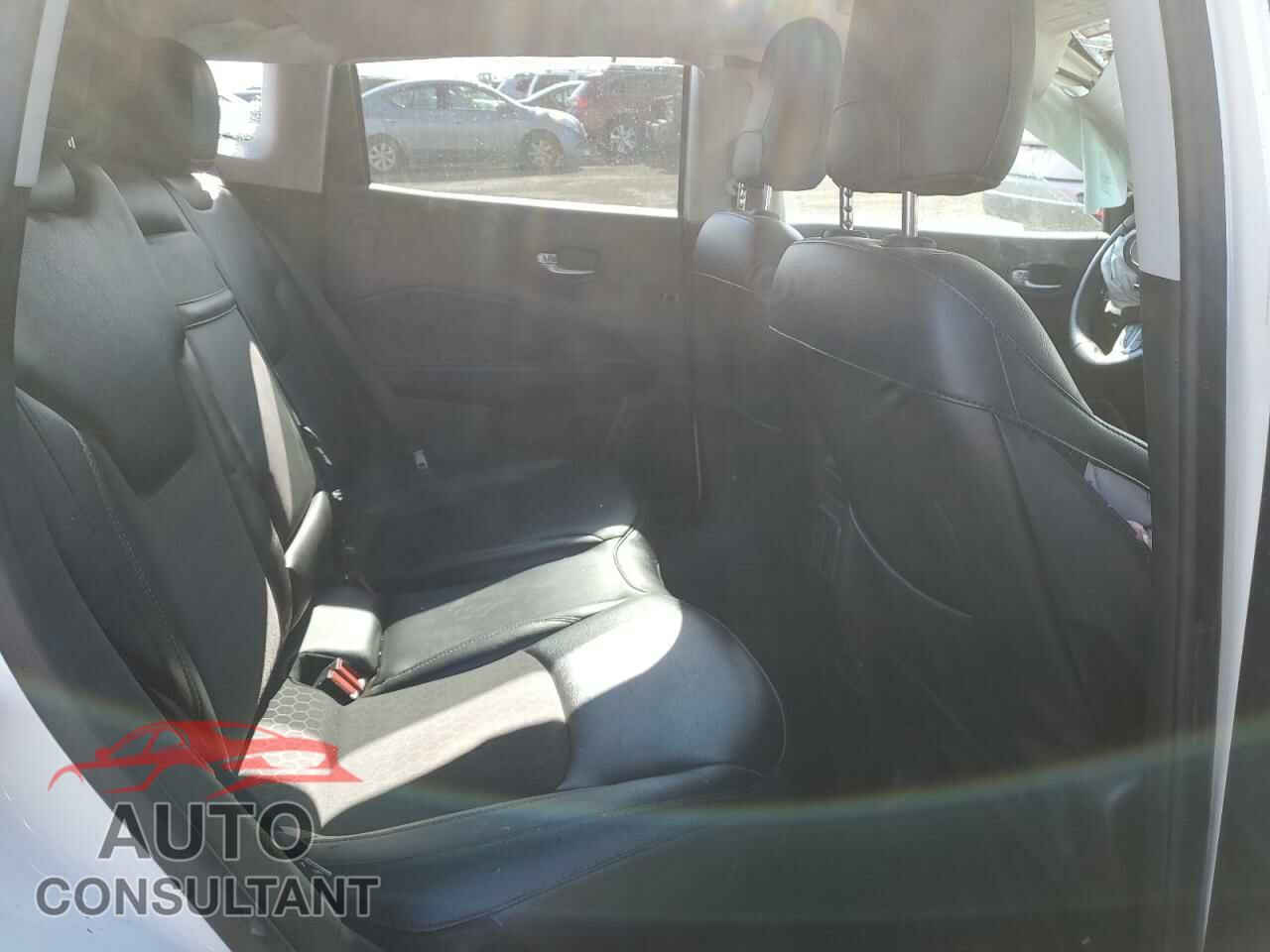 JEEP COMPASS 2019 - 3C4NJDBB6KT648389