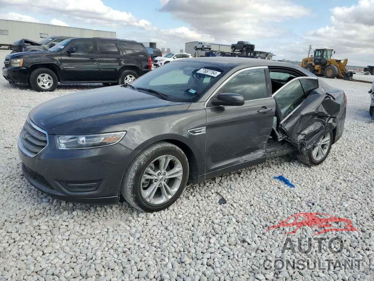 FORD TAURUS 2018 - 1FAHP2E84JG112274